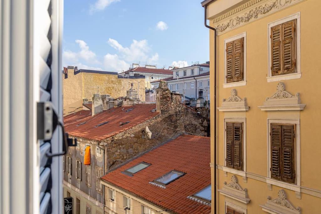 Stylish Apartment - Casa Leone - Center Trieste Exterior photo